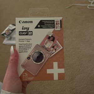 Canon ivy Polaroid digital camera with sheets